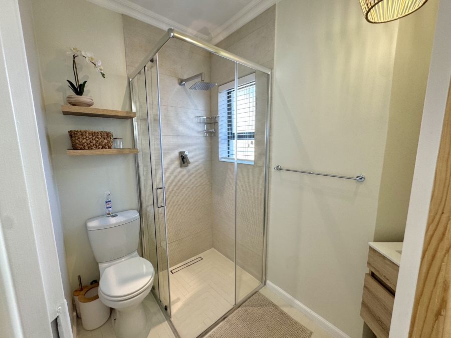 3 Bedroom Property for Sale in Waves Edge Western Cape